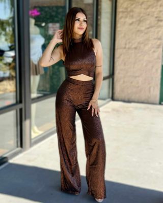 Head turning pants set