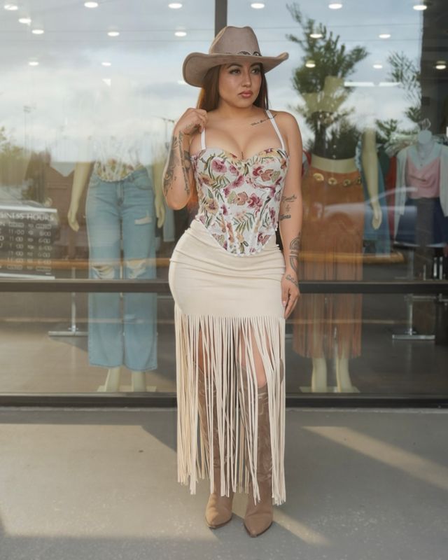Maxi fringe skirt
