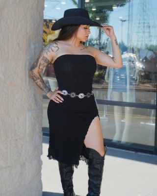 Outfit on point strapless dress