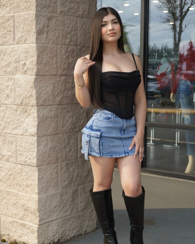 High rise cargo skirt