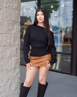 Boat neck sweater