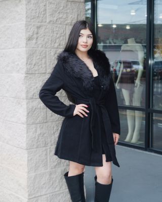 Removable fur belted coat