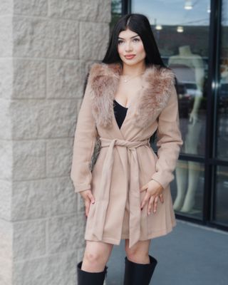 Removable fur belted coat