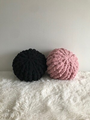 Set(2) of Chunky Knit Pillows