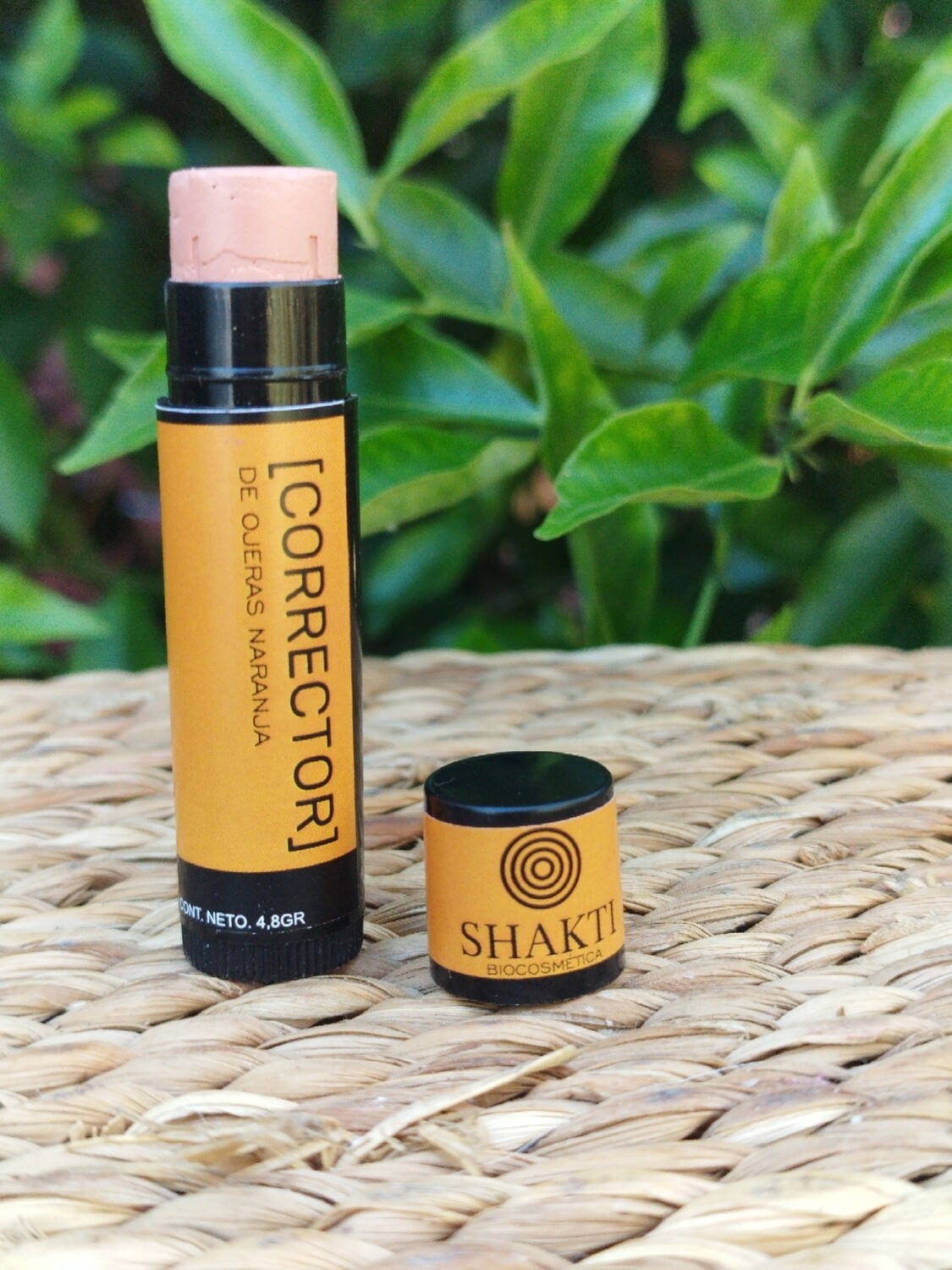 Corrector de ojeras Naranja