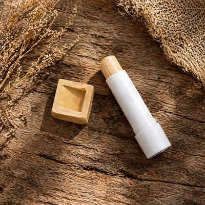 Corrector de ojeras amarillo
