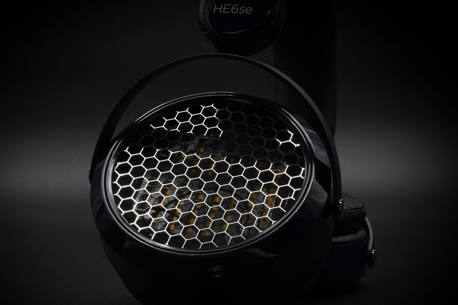 Hifiman HE6se adorama limited  グリルMod付き Hifiman HE6SE v2 : Mods and Stuff