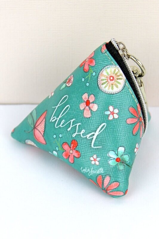 Small Triangle Bag &quot;Blessed&quot;