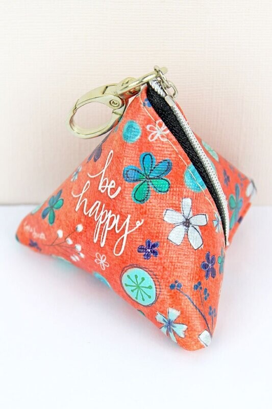 Small Triangle Bag &quot;Be Happy&quot;