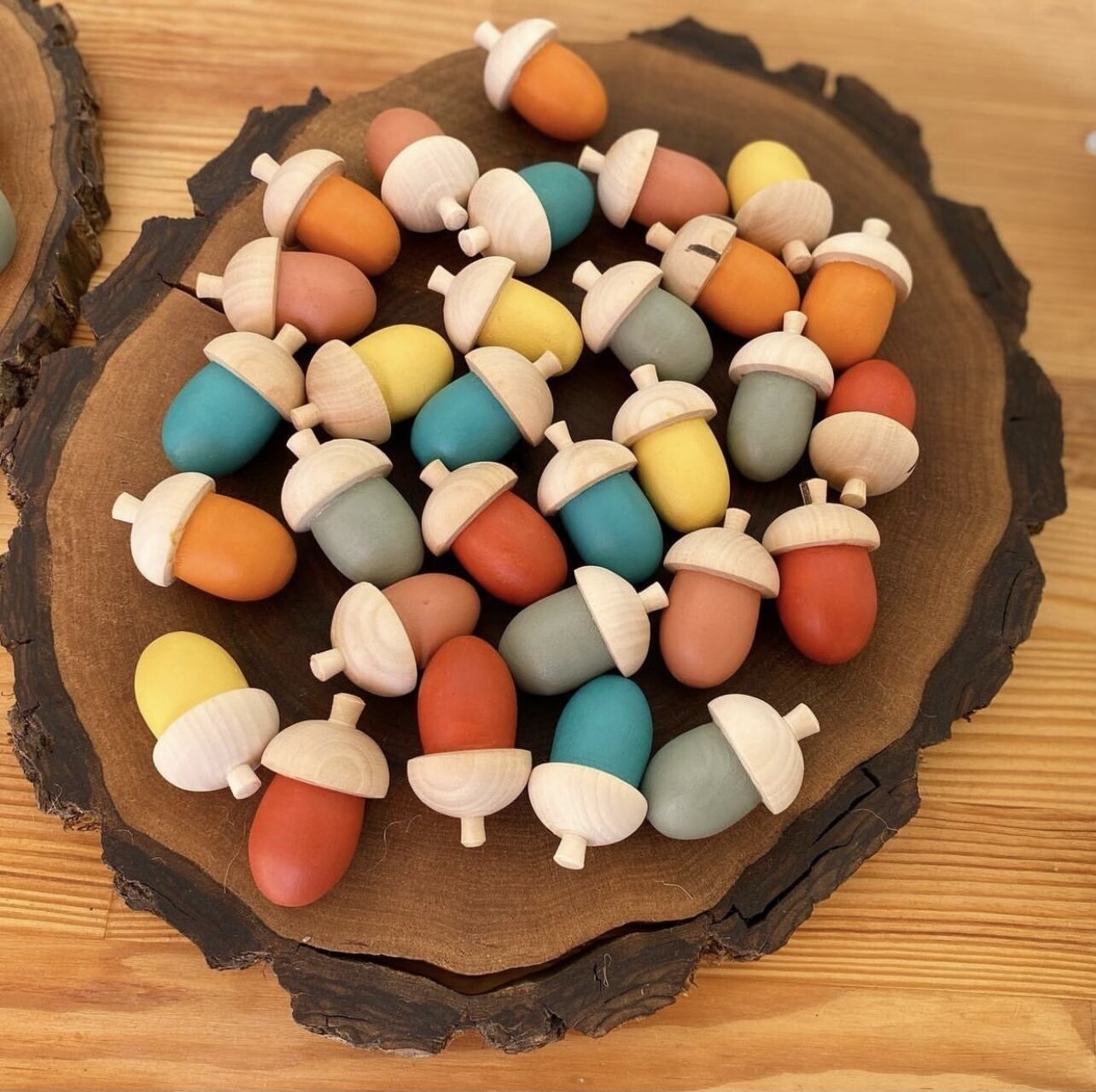 Holzspielzeug "Hazelnut-Family"