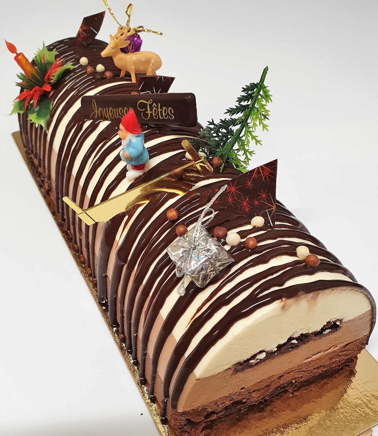 BUCHE AUX TROIS CHOCOLATS 8 PERSONNES