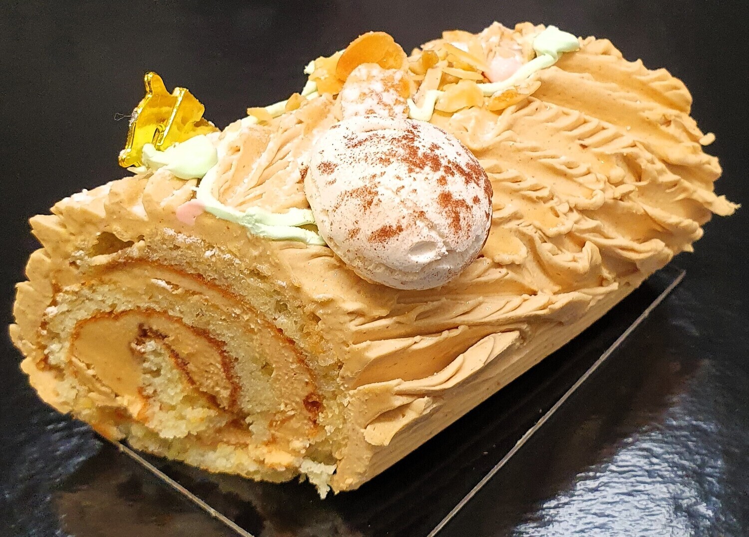 BUCHETTE   PRALINE  CREME AU BEURRE  ROULEE