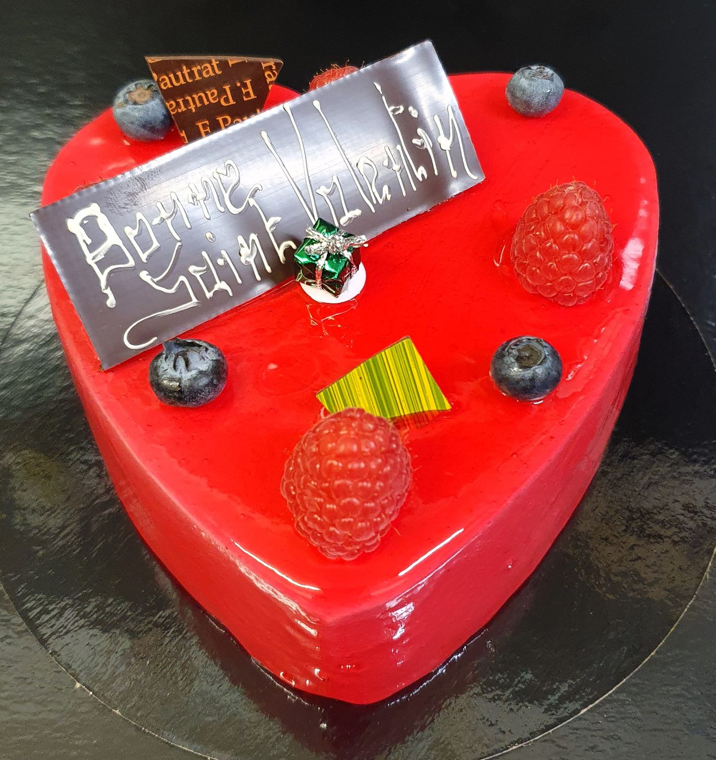 DELICE FRAMBOISE FRUITS ROUGES  COEUR 4 personnes