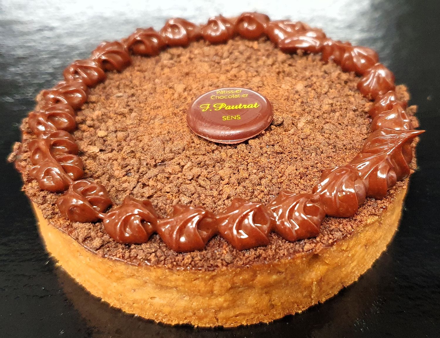 TARTE SABLEE CROUSTILLANTE CHOCOLAT PRALINÉ