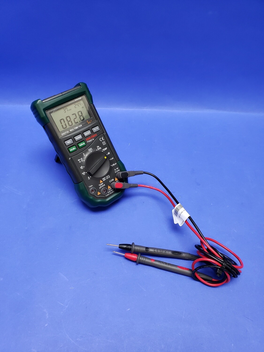 CEN-TECH P98674 5 IN 1 DIGITAL AUTORANGE MULTIMETER WITH RED AND BLACK LEADS