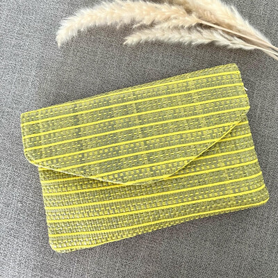 Yellow Natural Clutch