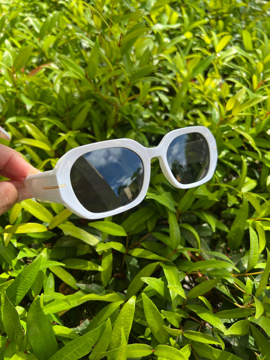 G&G Vintage White Sunglasses