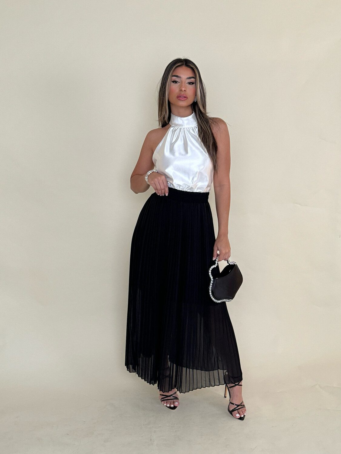 Black Pleated Midi Skirt, Size: Small
