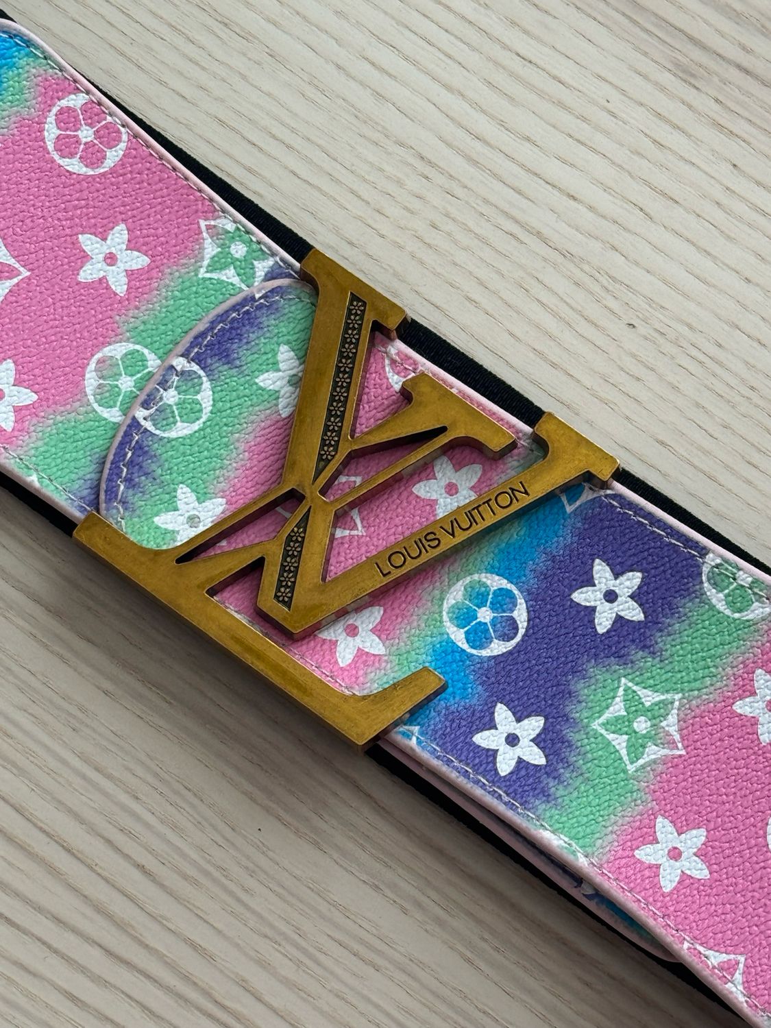Colorful Print Elastic Belt with Gold Initial Detail
