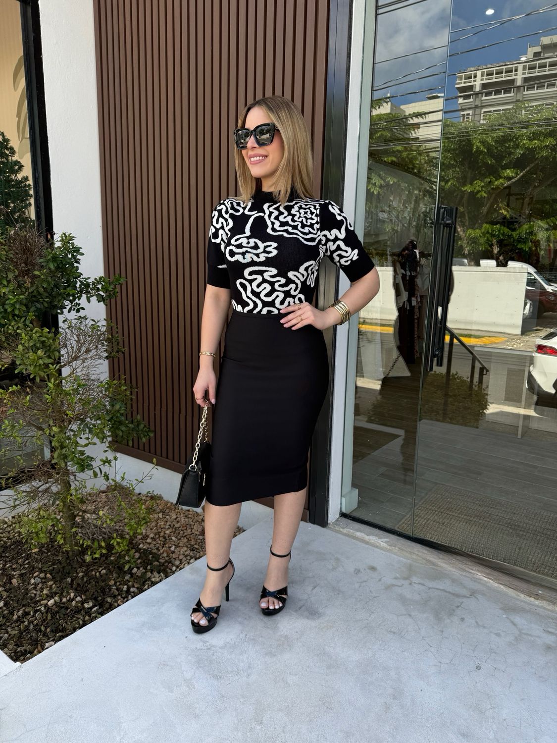 Black & White Swirl Sweater Black & White Swirl Sweater