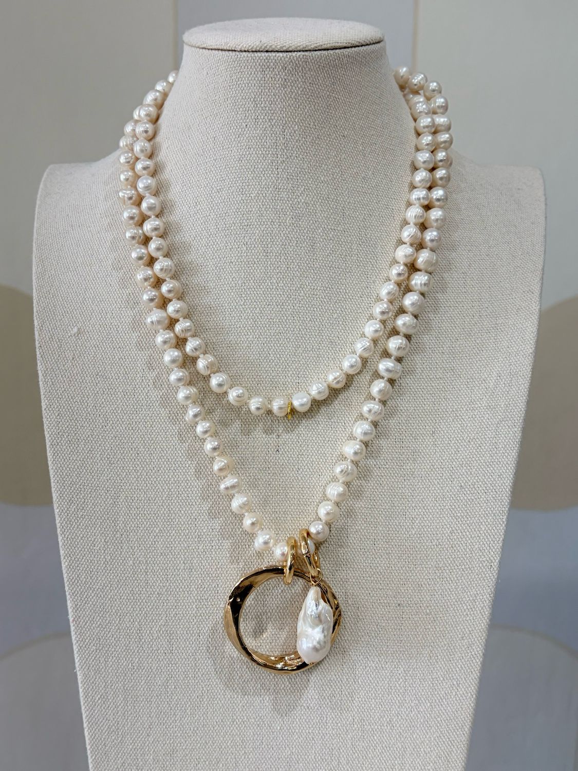 Eternal Pearls Necklace