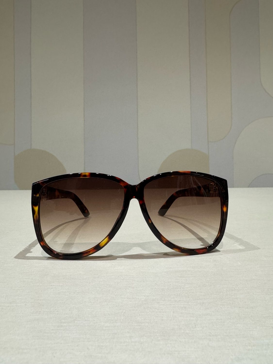 Elegant Tortoise Sunglasses