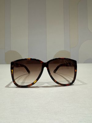 Elegant Tortoise Sunglasses