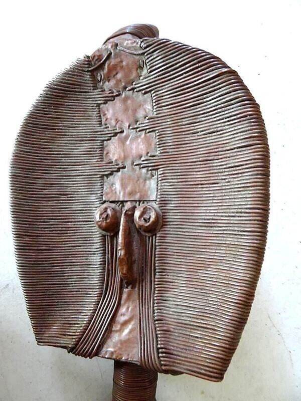 Figure de reliquaire BWETE MAHONGWE. Gabon