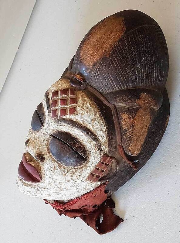 Masque Okuyi. PUNU. Gabon