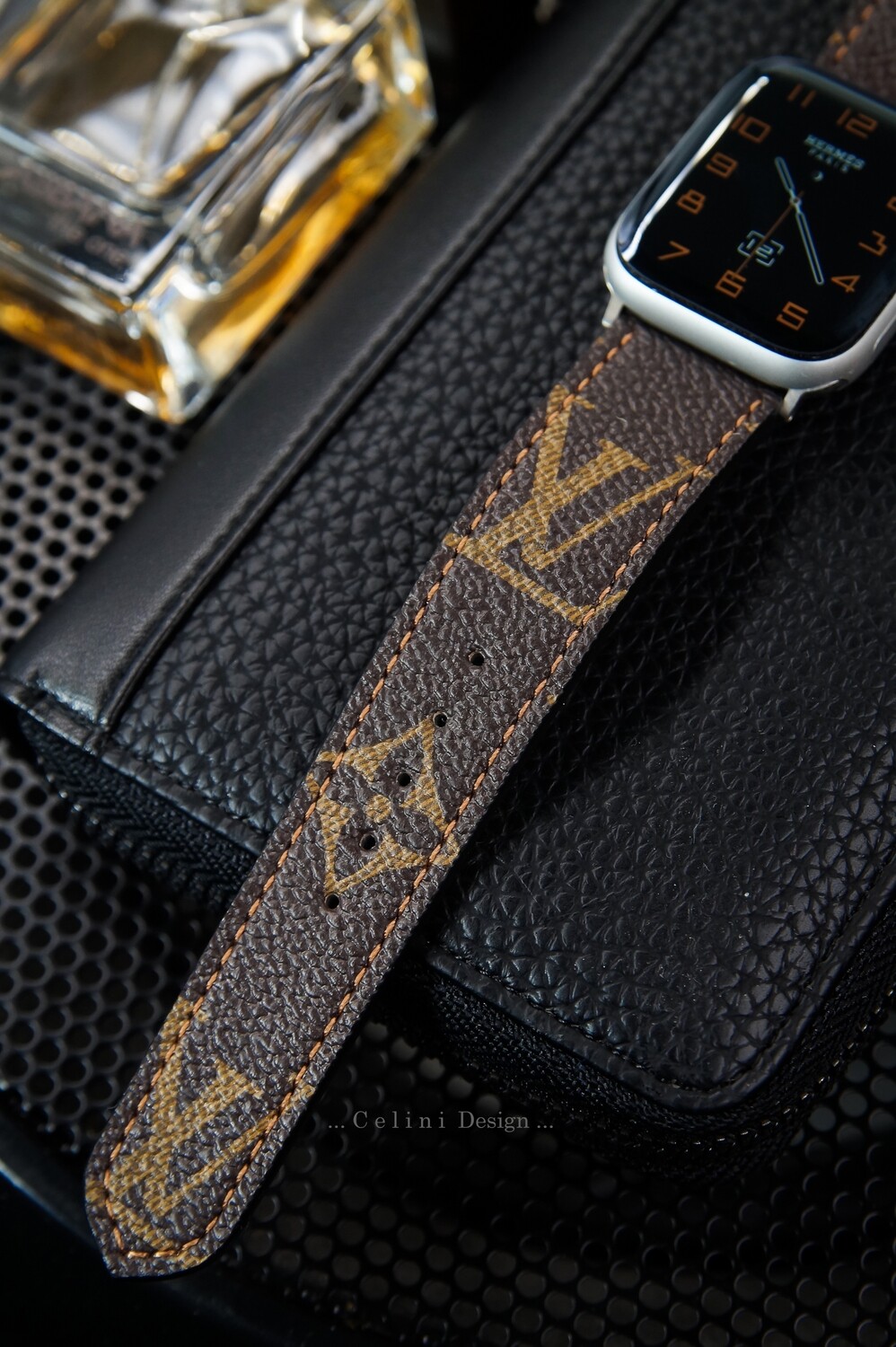 LV Apple Watch Band display picture 2