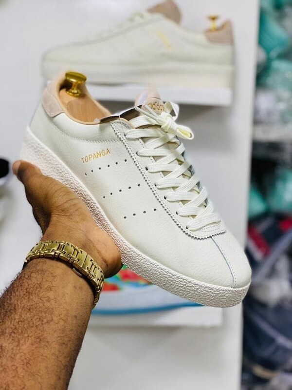 Adidas topanga