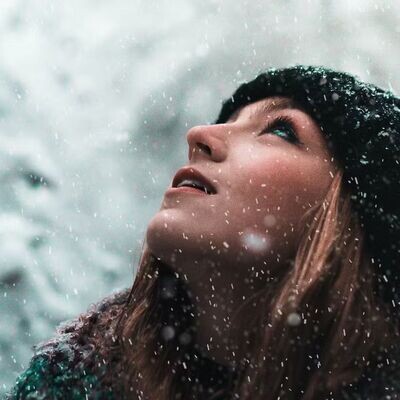 Airborne Artificial Snow