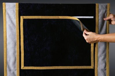 Sostituzione dell'acetato porta manifesto busta PVC 50x70 con bordo lurex