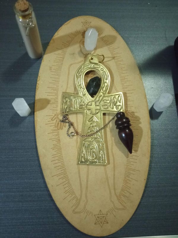 Terapia de Limpieza Energética con Cruz Ankh