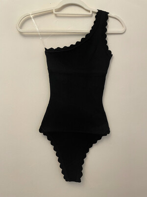 Scollop Bodysuit