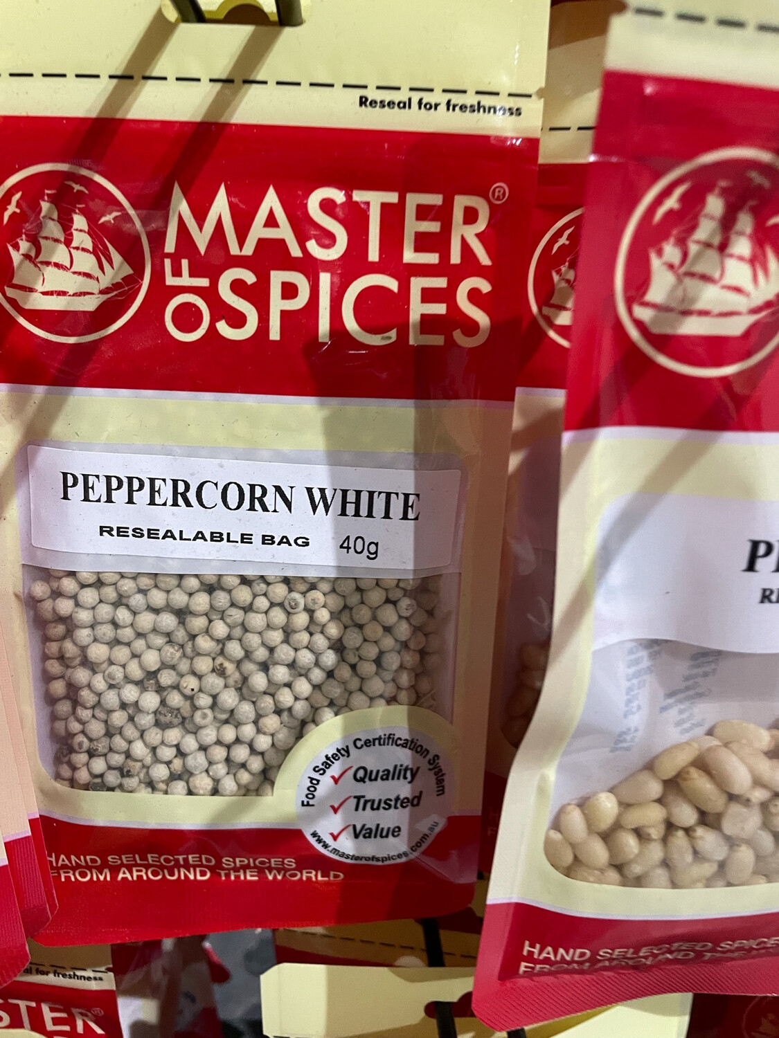 MOS Peppercorn White