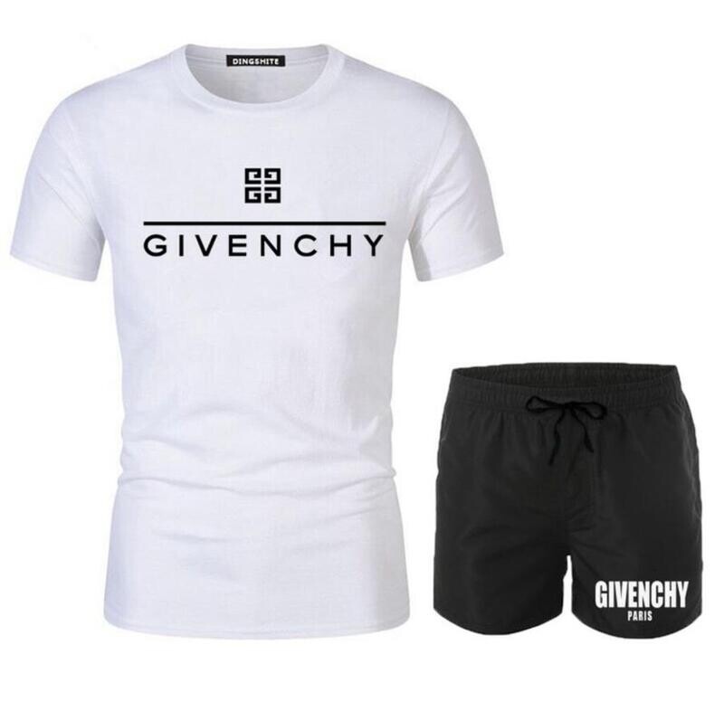 Completo Givenchy e Costume