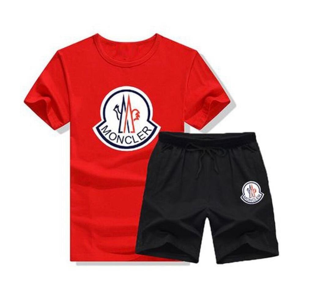 Completo Moncler e Costume