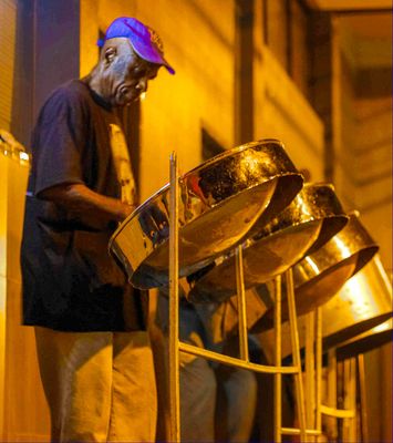 Golden Notes (Belmont Steel Collection)