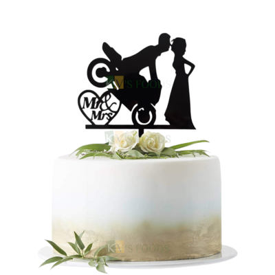 1PC Black Acrylic Dressed Up Groom On Bike Kissing The Bride Mr & Mrs In Heart Cake Topper, Romantic Couples Engagement Cake Insert, Silhouette Cake Topper, Wedding Anniversary Cake Topper