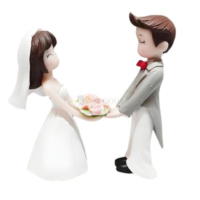 Cake Topper Cute Wedding couple with flowers bouquet Miniature Doll Cake Topper, Fairy Garden, Bonsai Decor, Terrarium Decoration, Craft Work, Gift Article and Landscaping