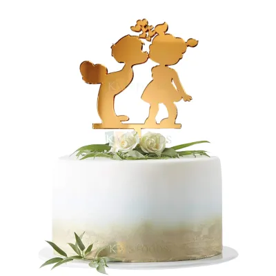 1PC Golden Acrylic Shiny Glass Finish Little Boy Kissing Girl on Cheeks and Hearts Cake Topper, Cute Adorable Romantic Couple Theme Love Valentine&#39;s Cake Insert, Two Kids in Love  Cake Toppers Theme