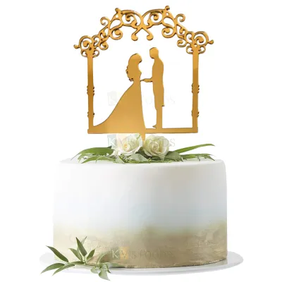 1PC Golden Acrylic Shiny Glass Finish Dressed Up Standing Bride and Groom Looking At each Other Cake Topper, Romantic Couples Wedding Engagement Cake Insert DIY Cake Decorations