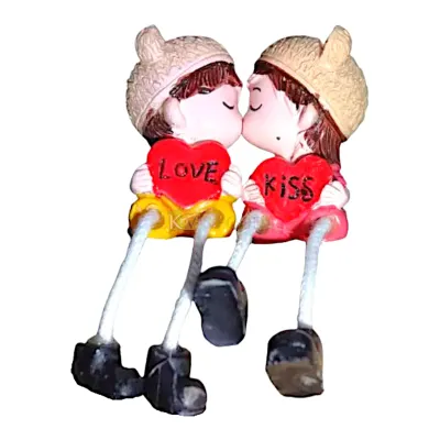 2PC 2.6 Inch Height Colourful Mini Kids Cute Kissing Girl Boy Kiss Love Message Miniature Cake Topper Cartoon Couple Figurines Statue Happy Birthday Doll Baby Shower Theme DIY Return Gifts Craft Decor