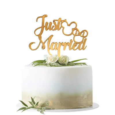 1PC Golden Acrylic Shiny Glass Finish Just Married Mickey Minnie Outline Cake Topper for Newly Married Couples Wedding Celebration, Unique Elegant Font Design Cake Insert DIY Cake Decorations