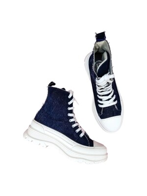 Women&#39;s Chunky Denim Lace-Up Boots - 8