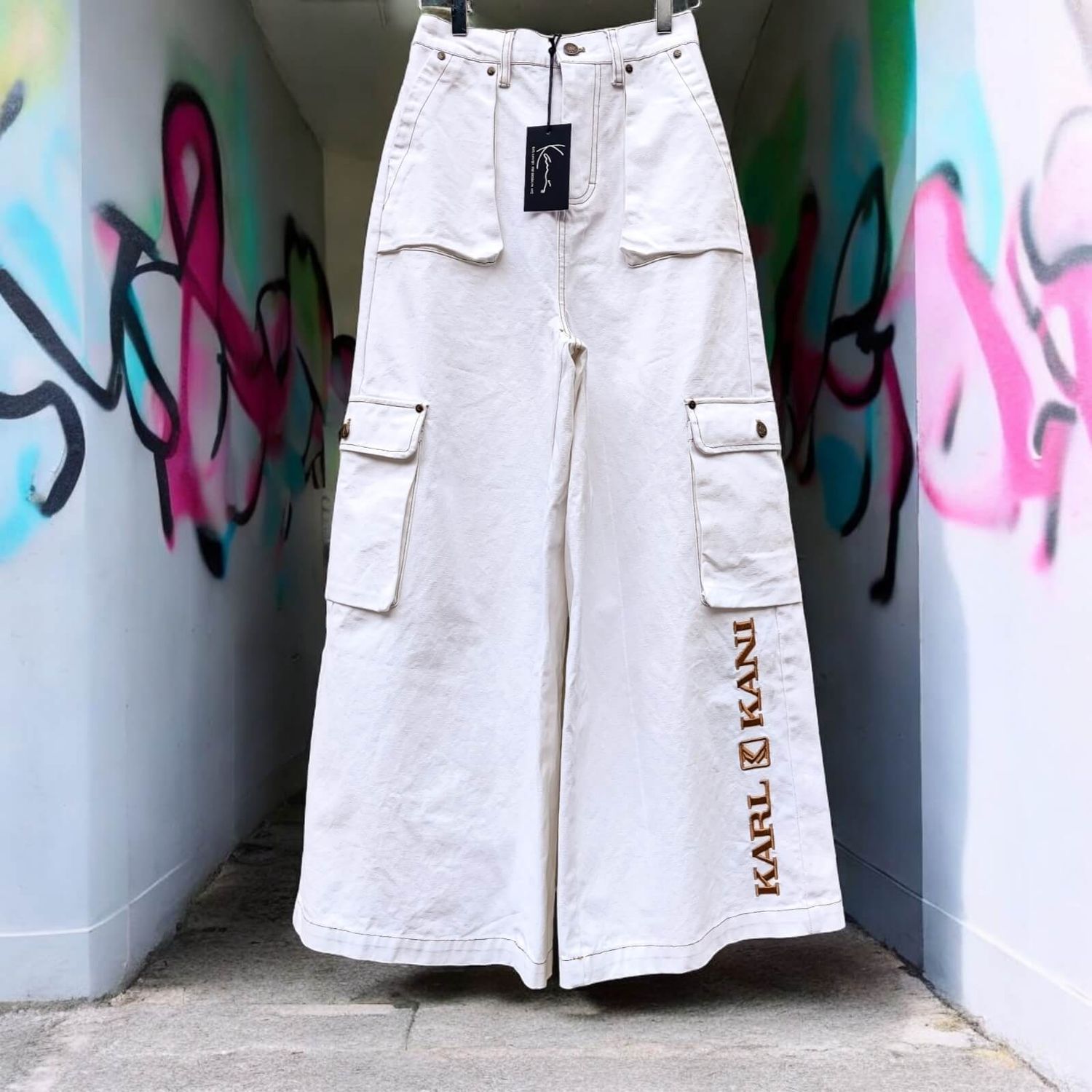 Pantacourt femme cargo blanc Karl Kani -  S/36