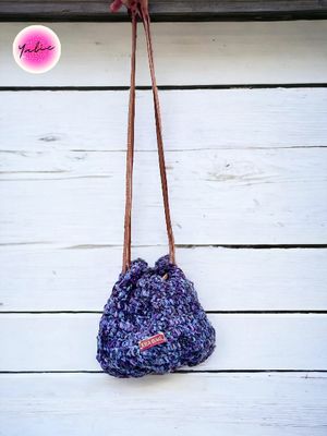 Petit sac seau à bandoulière – maille crochet effet laine chinée