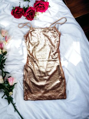Robe femme courte à sequin doré – fines bretelles - XS