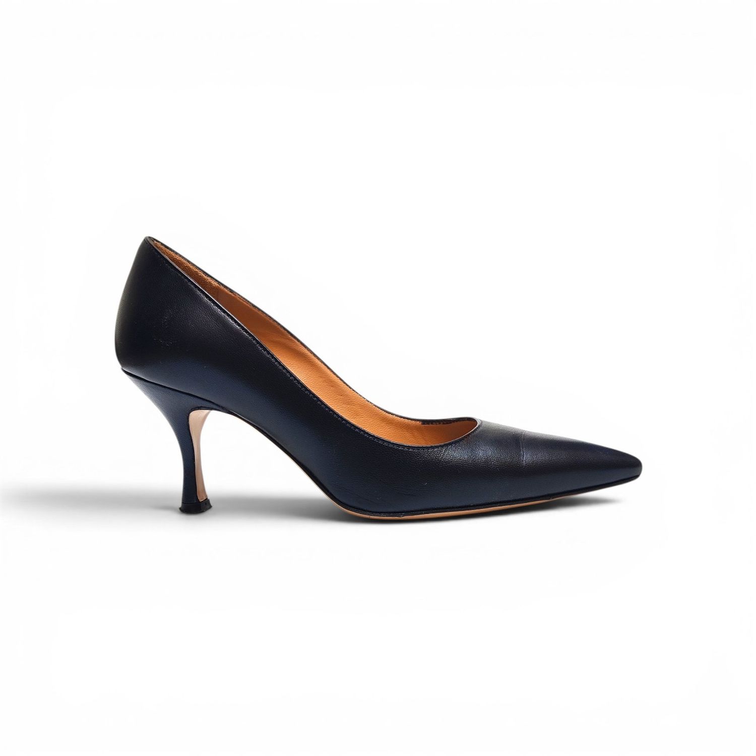 escarpin noir en cuir à talon moyen et bout pointu 